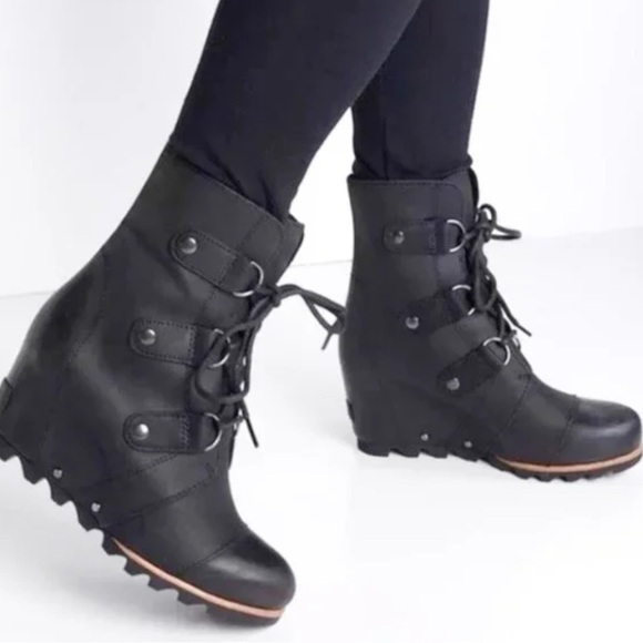 Sorel Black Joan Of Arctic Wedge Mid Boots Leather Waterproof Laceup Moto Size 6 - Picture 1 of 13